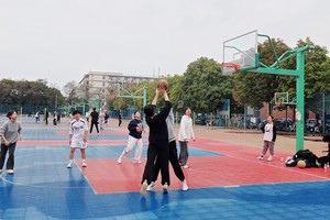  如何在篮球比赛中更好地接球？大学生必备技巧与策略